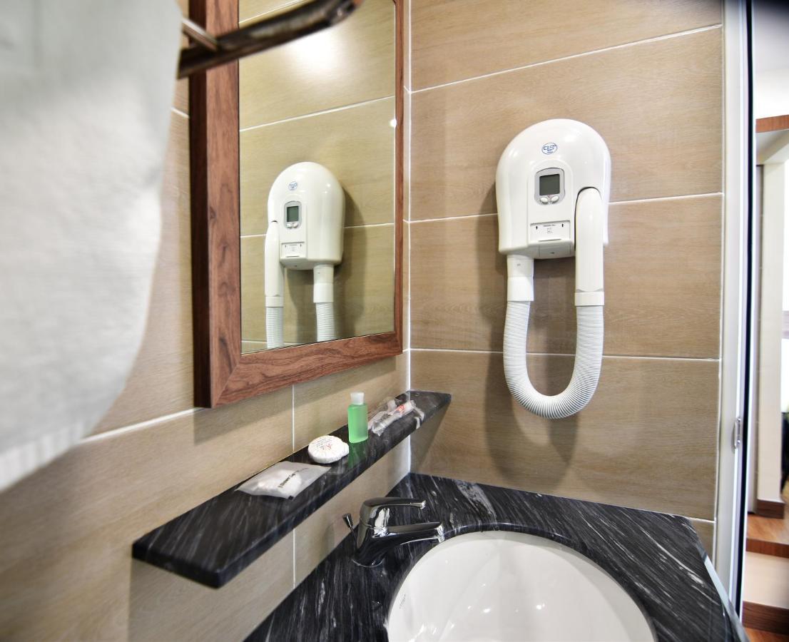 Yangtze Hotel 长江酒店 Johor Bahru Eksteriør billede